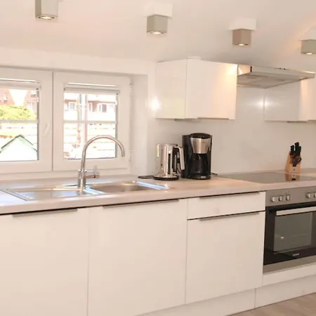 House Flora, Golden Knoepke Apartamento *